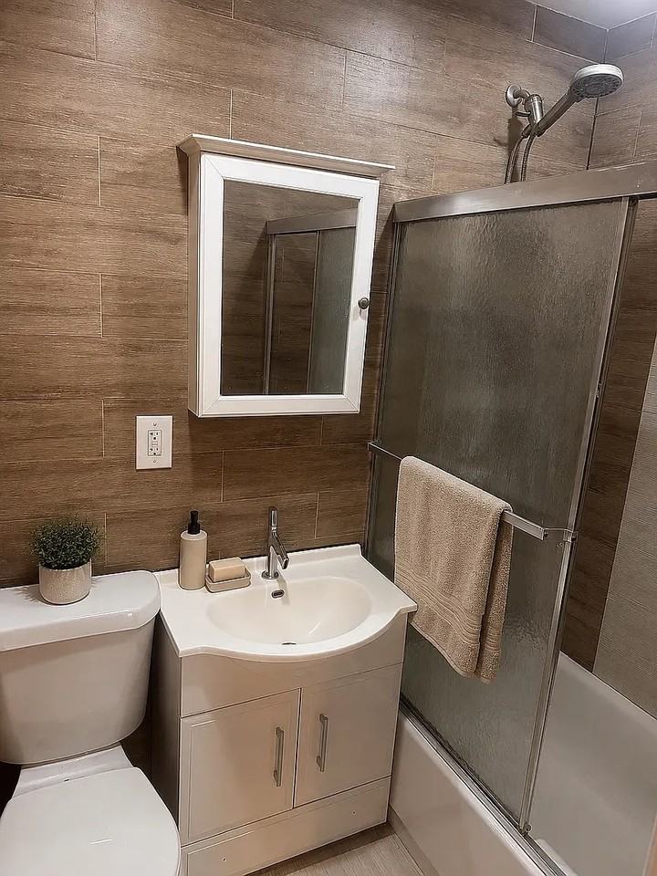 887 Lafayette Ave #1 - Photo 4 of 11