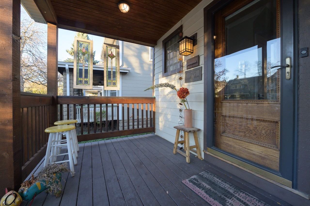 3729 N Lowell Ave - Photo 3 of 34