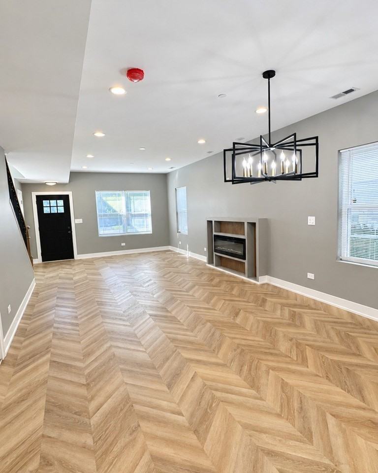 12207 S Mcdaniels St - Photo 4 of 24