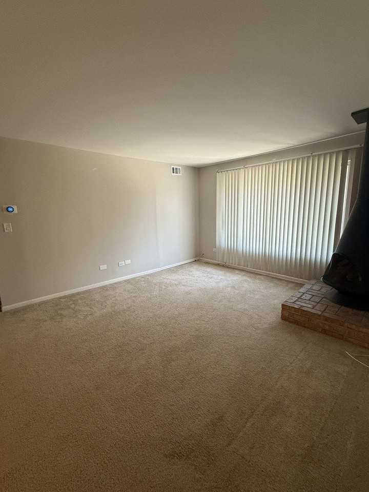 6176 Knoll Lane Ct #202 - Photo 7 of 37