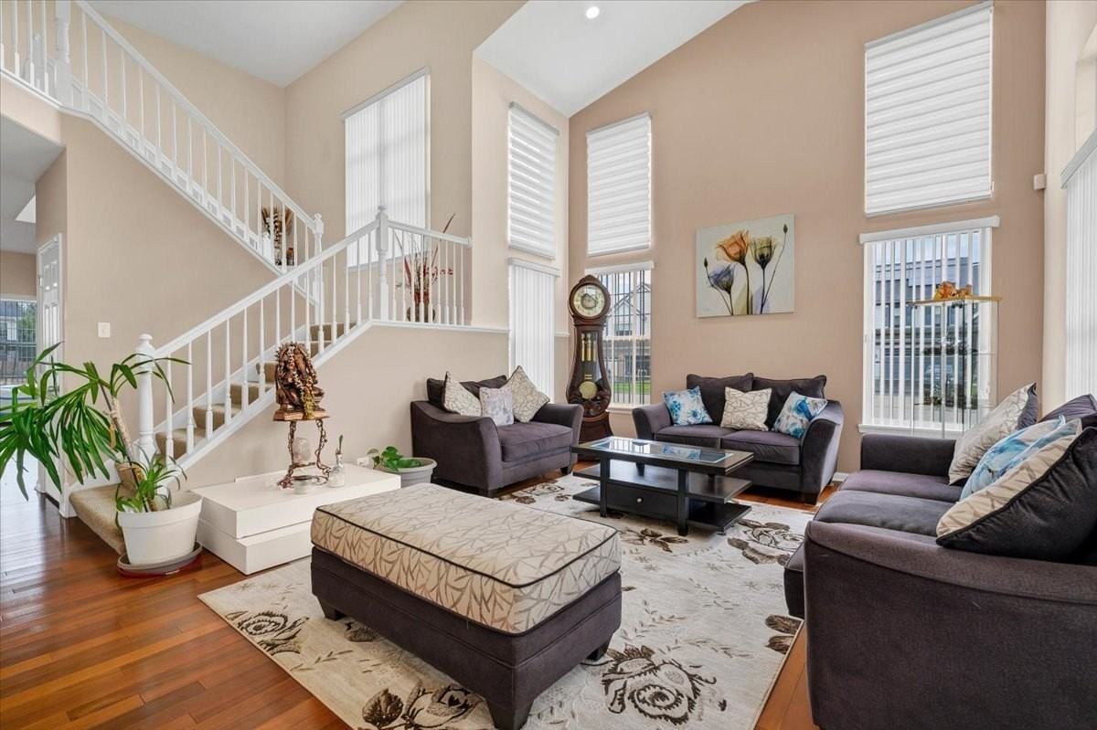 10355 Aldridge Dr - Photo 4 of 36