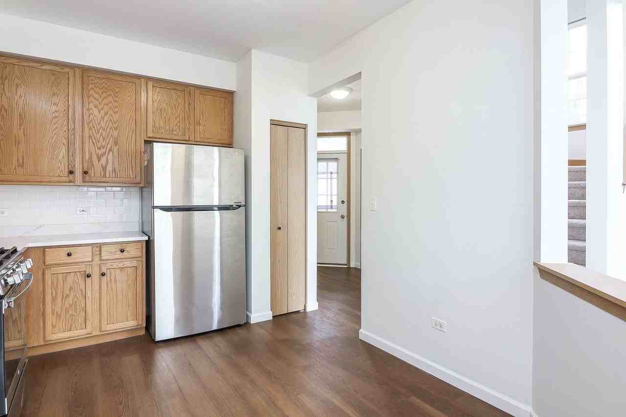 2810 White Thorn Cir - Photo 6 of 25