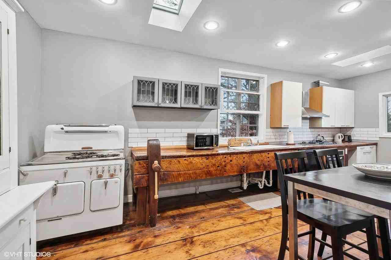 2404 Ridge Ave #CH - Photo 7 of 19