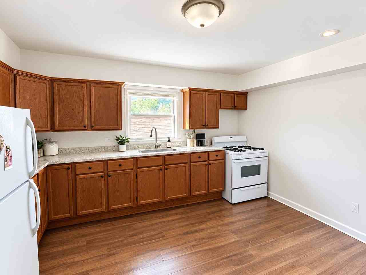 1561 E 93rd St #2 - Photo 2 of 7