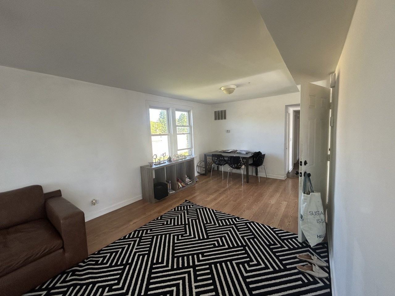 1561 E 93rd St #2 - Photo 3 of 7