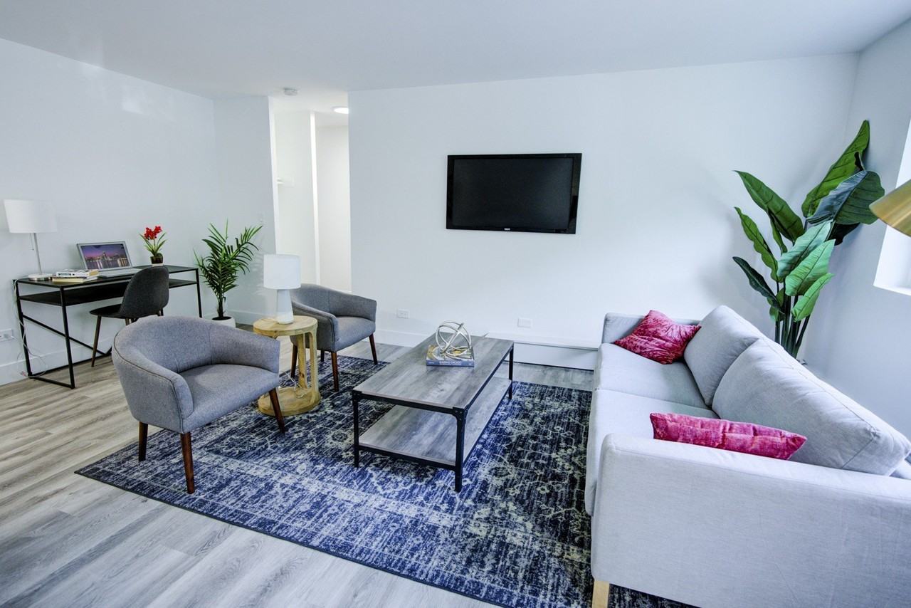 5314 N Damen Ave #206 - Photo 3 of 7