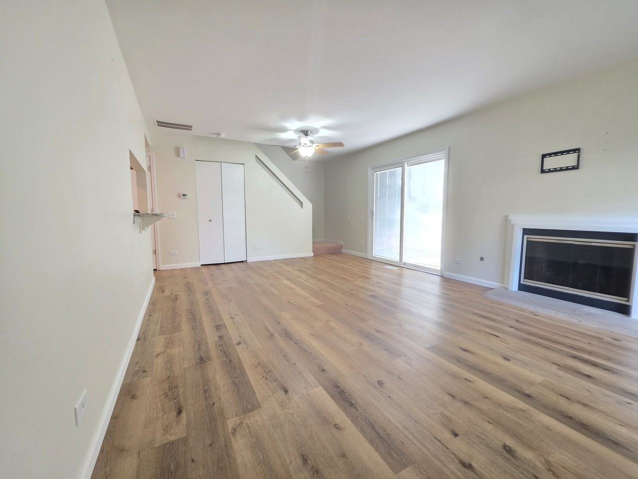 338 Bunker Hill Cir - Photo 3 of 19