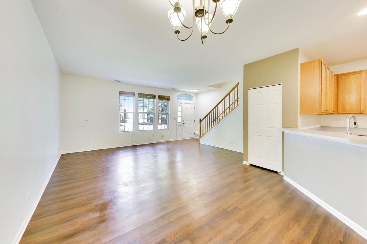 131 Springbrook Trl S #131 - Photo 4 of 28