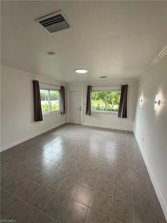 701 107th Ave N - Photo 6 of 30