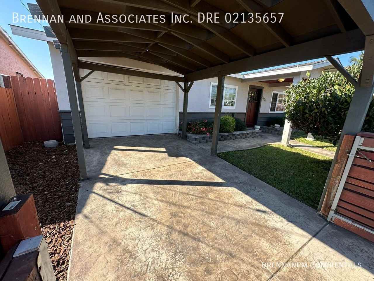 2894 Morningside St - Photo 4 of 36