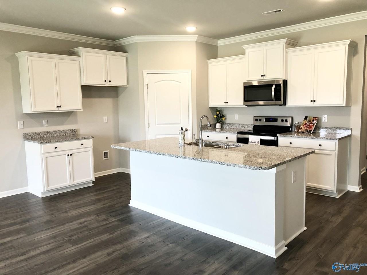 284 Caudle Dr - Photo 6 of 29