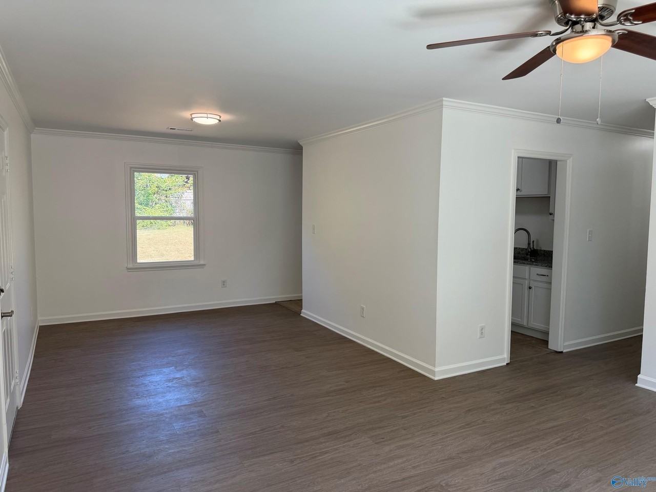 125 Liza Ln - Photo 2 of 12