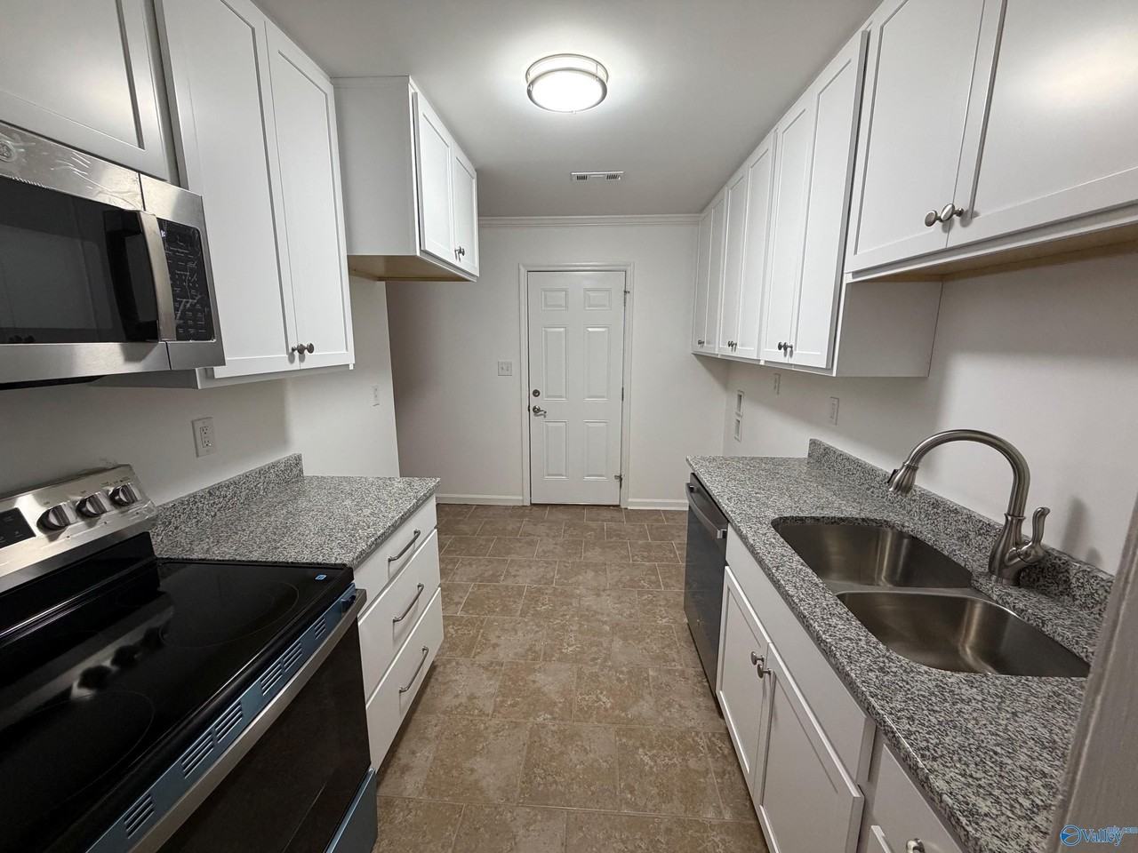 125 Liza Ln - Photo 4 of 12