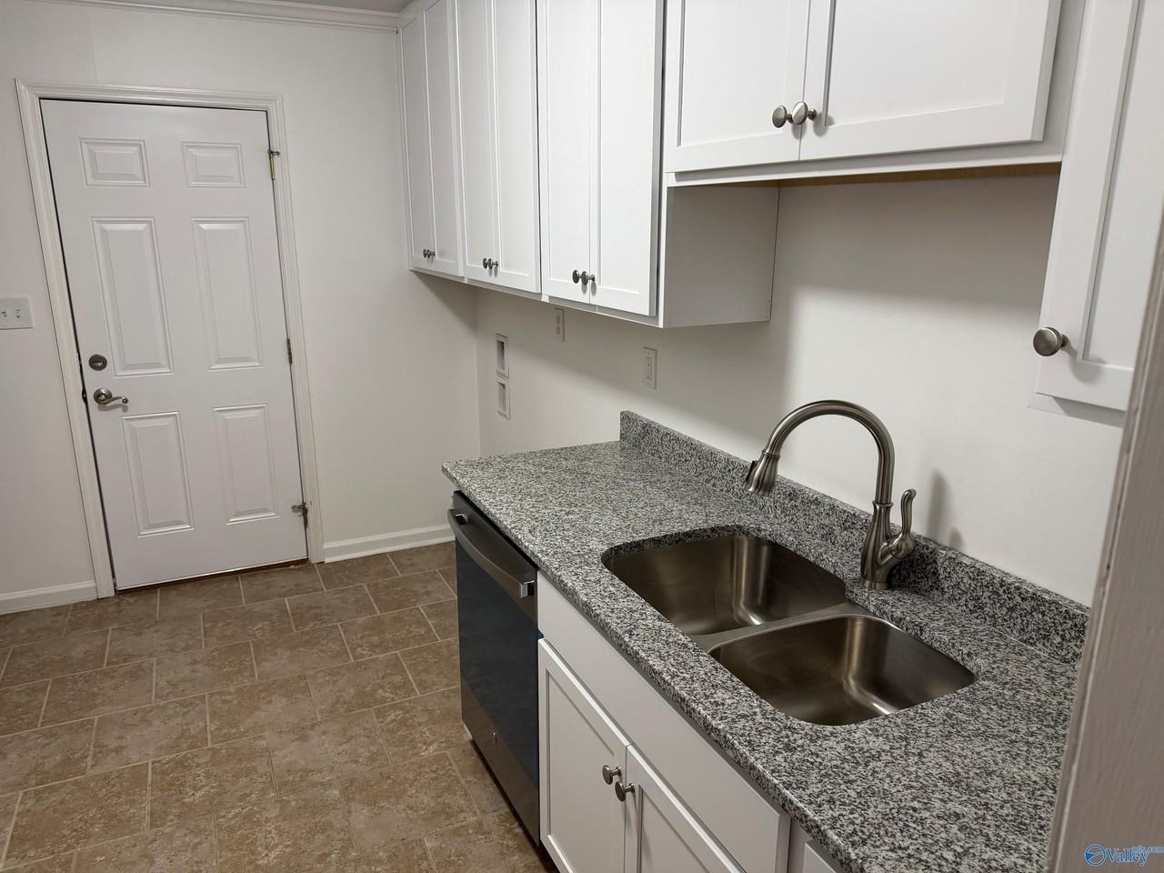 125 Liza Ln - Photo 5 of 12