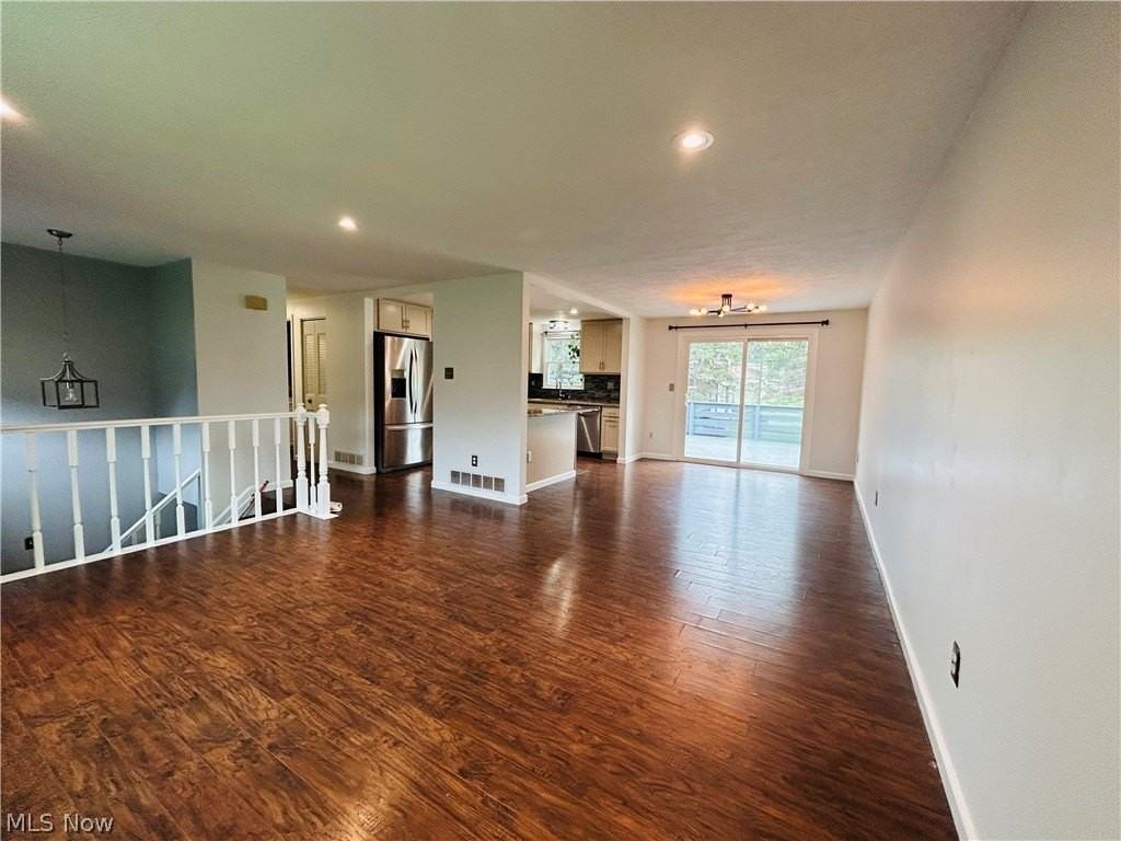 10383 Belleau Dr - Photo 5 of 22