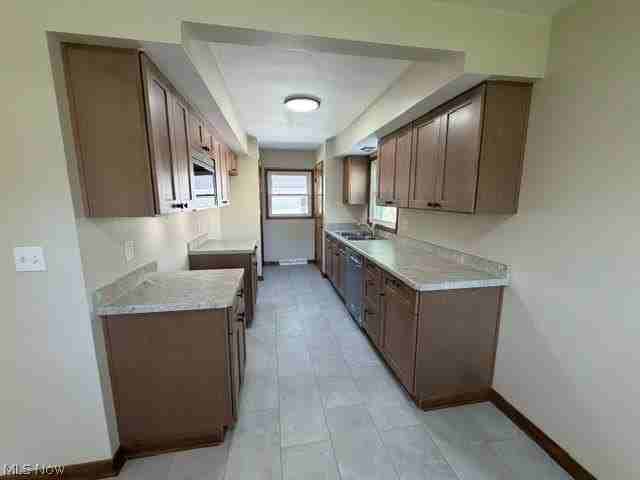 106 Andrea Blvd - Photo 4 of 7