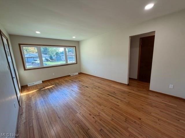 106 Andrea Blvd - Photo 3 of 7
