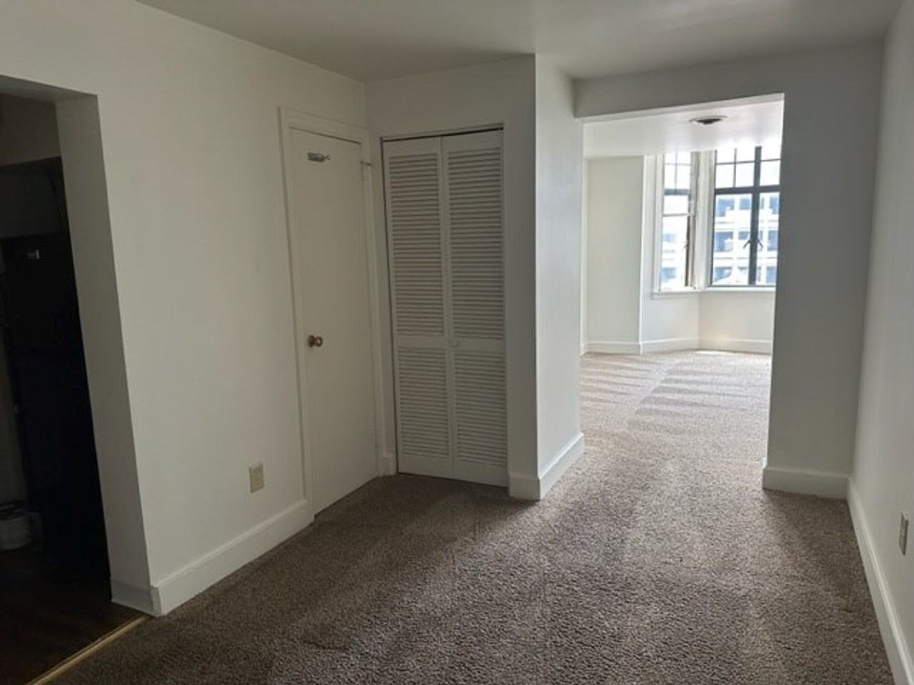 213 N 2nd St #B2 - Photo 2 of 9