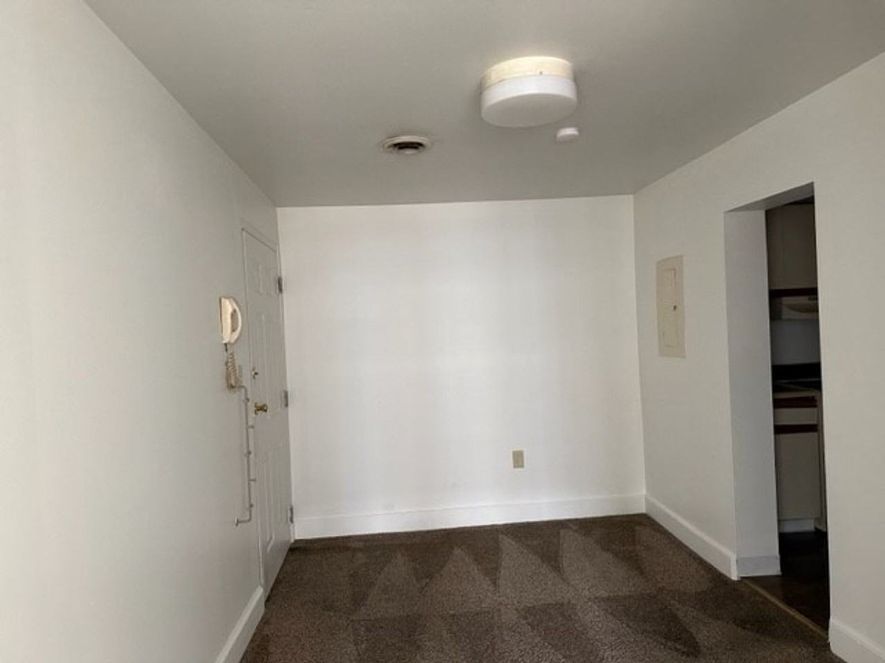 213 N 2nd St #B2 - Photo 3 of 9
