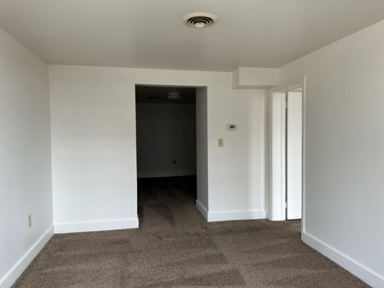 213 N 2nd St #B2 - Photo 5 of 9