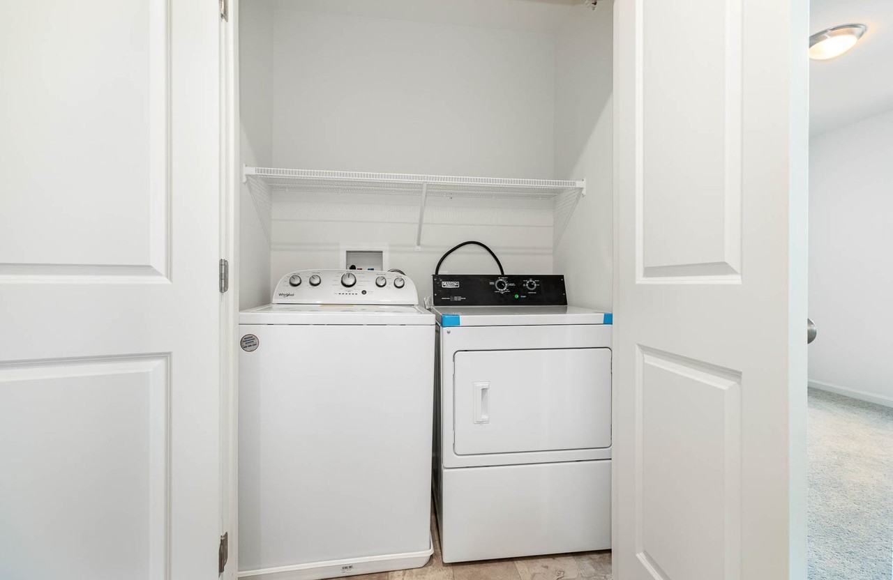 8143 Kelly Dr - Photo 6 of 47