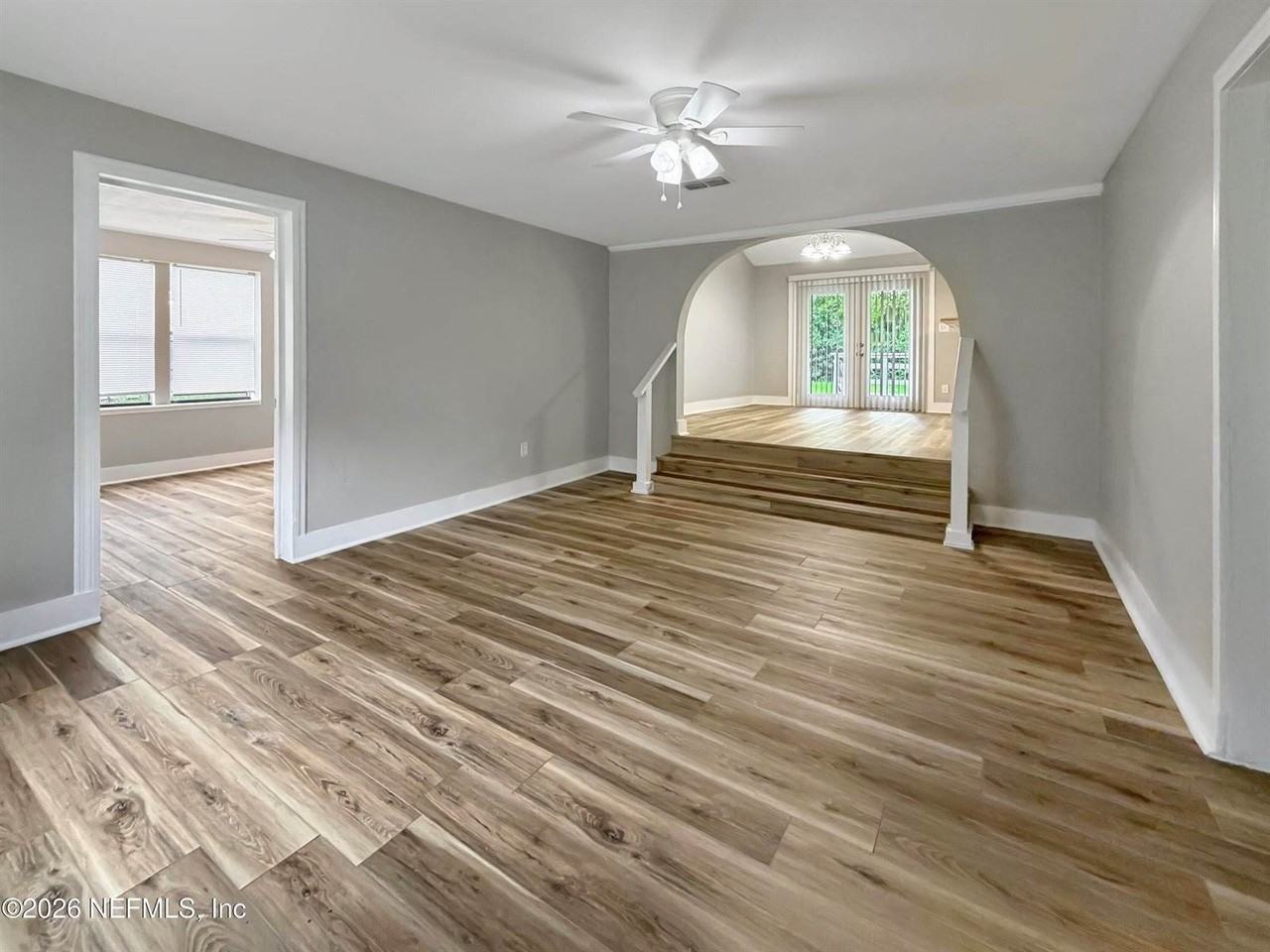 9738 Eisenhower Rd - Photo 2 of 16