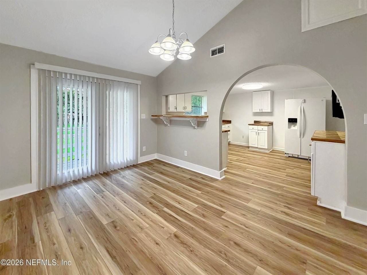 9738 Eisenhower Rd - Photo 3 of 16