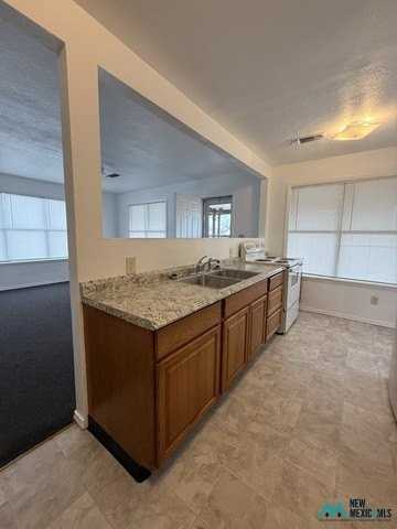 611 S 2nd St - Photo 6 of 22