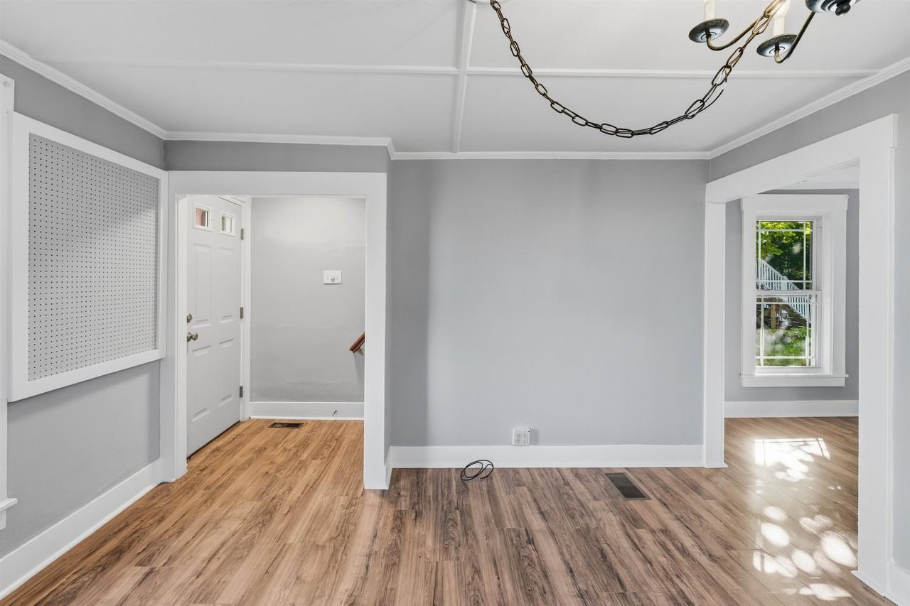 41 Beacon St - Photo 2 of 22