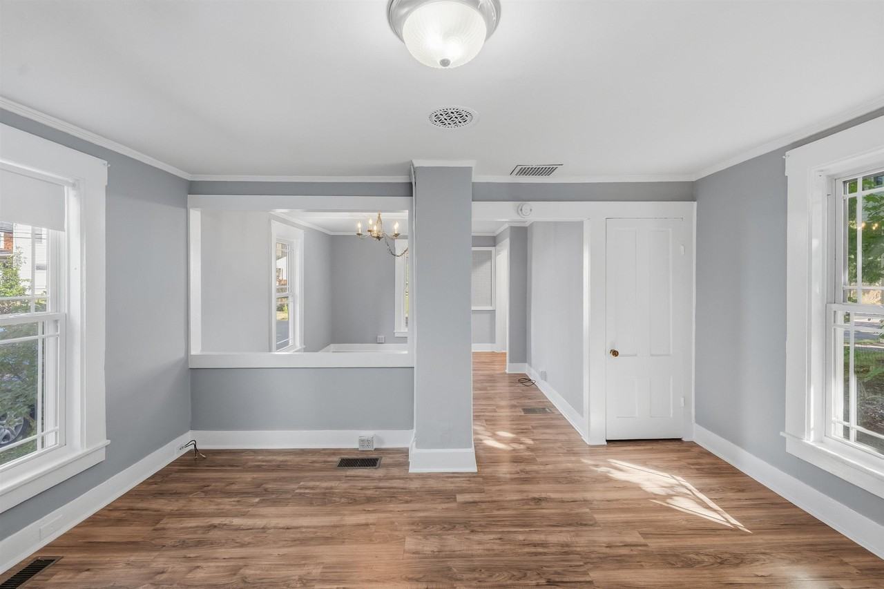 41 Beacon St - Photo 4 of 22