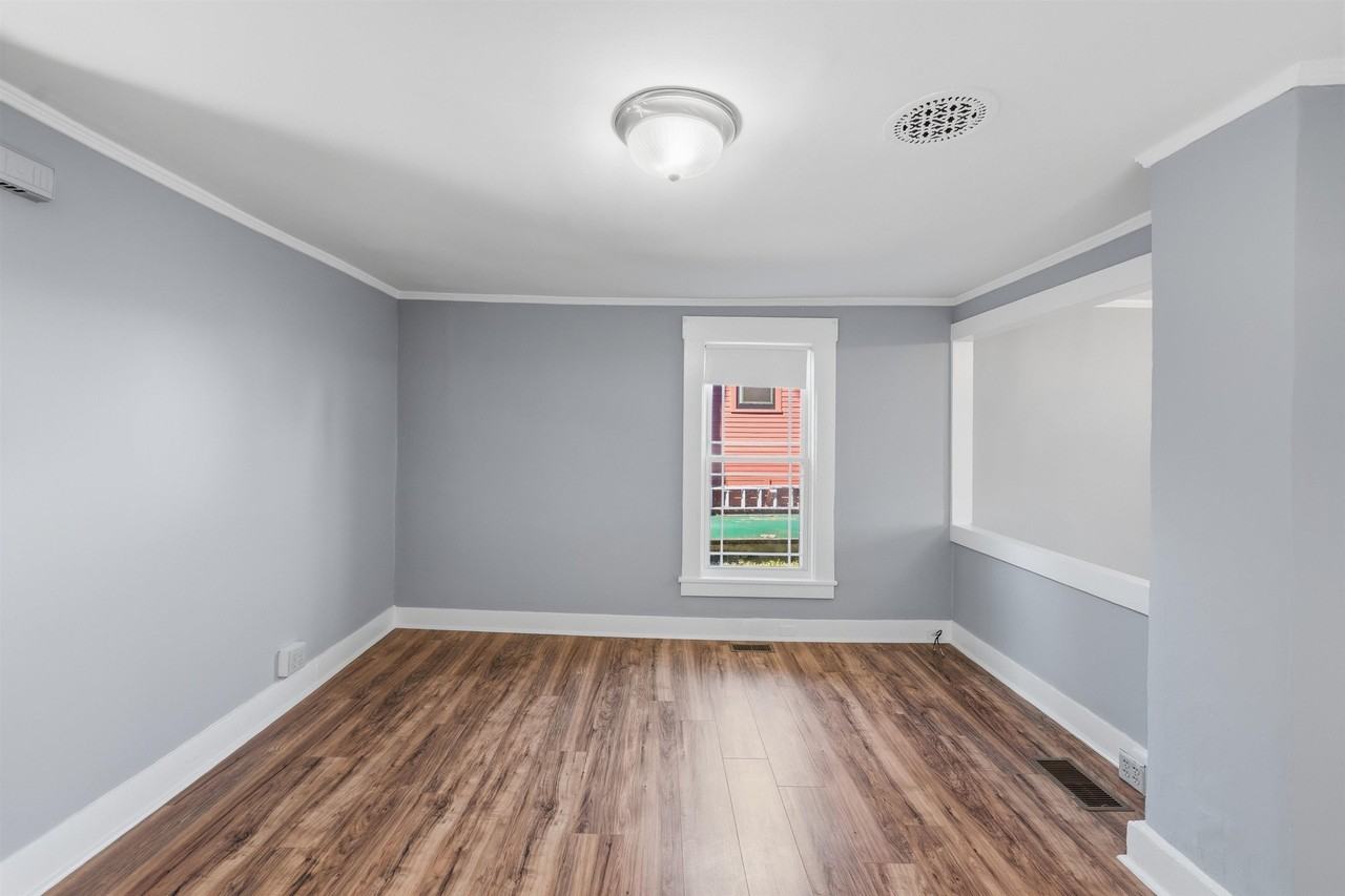 41 Beacon St - Photo 5 of 22