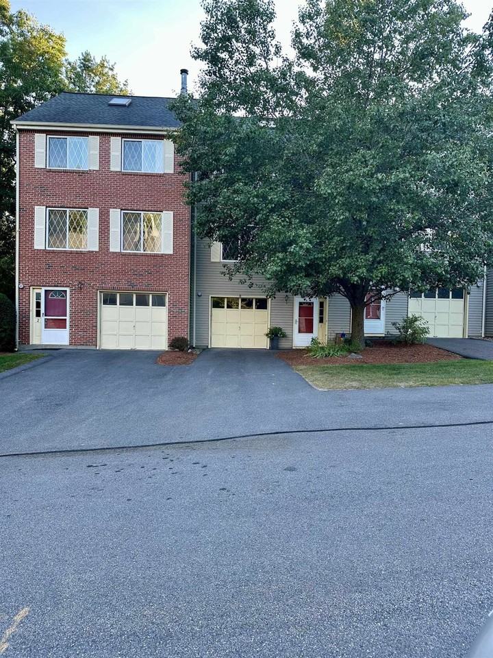 4 Lynn Dr - Photo 2 of 35