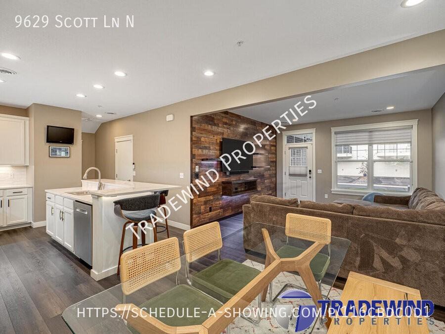 9629 Scott Ln N - Photo 5 of 28