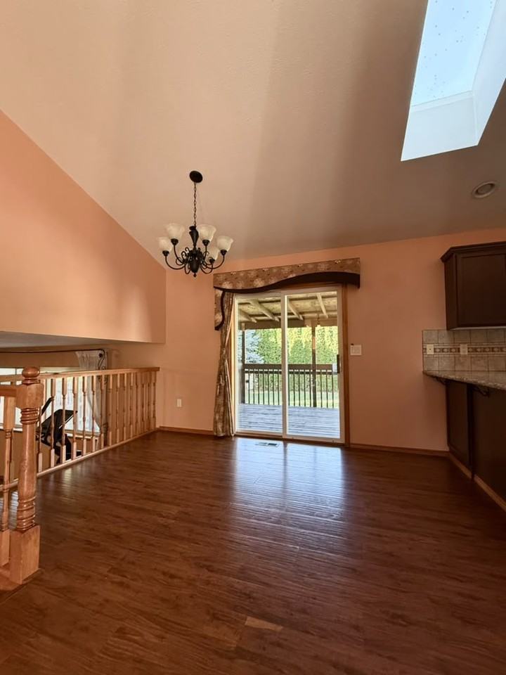 1605 E Calkins Ave - Photo 4 of 14