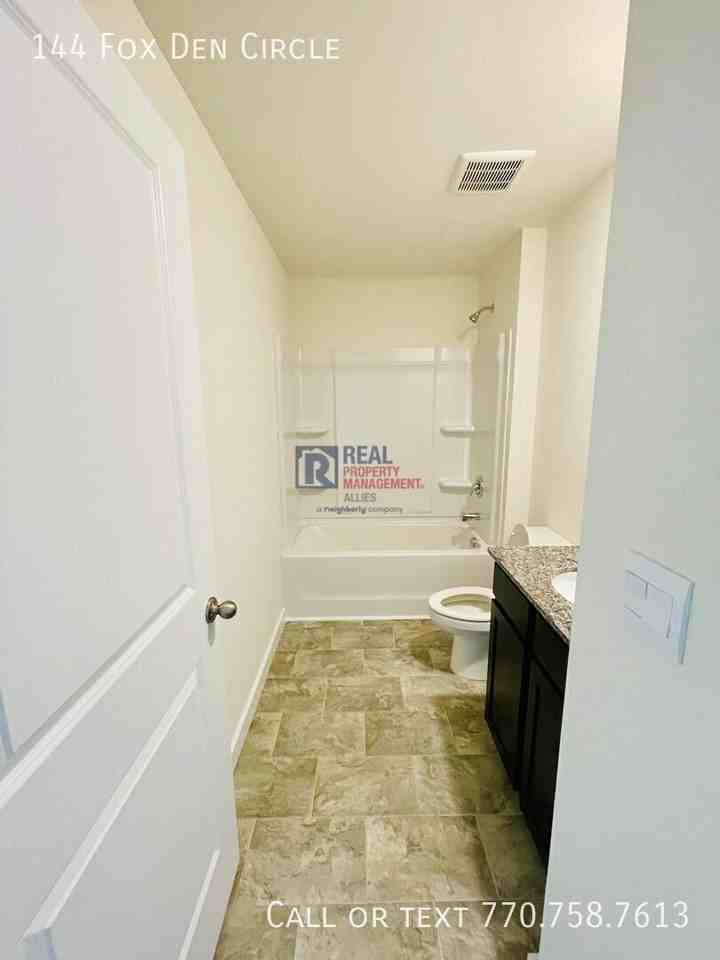 144 Fox Den Cir - Photo 4 of 13