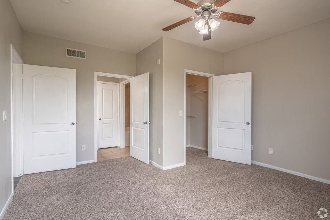 501  Sarah Deel Drive #TL1 - Photo 3 of 5