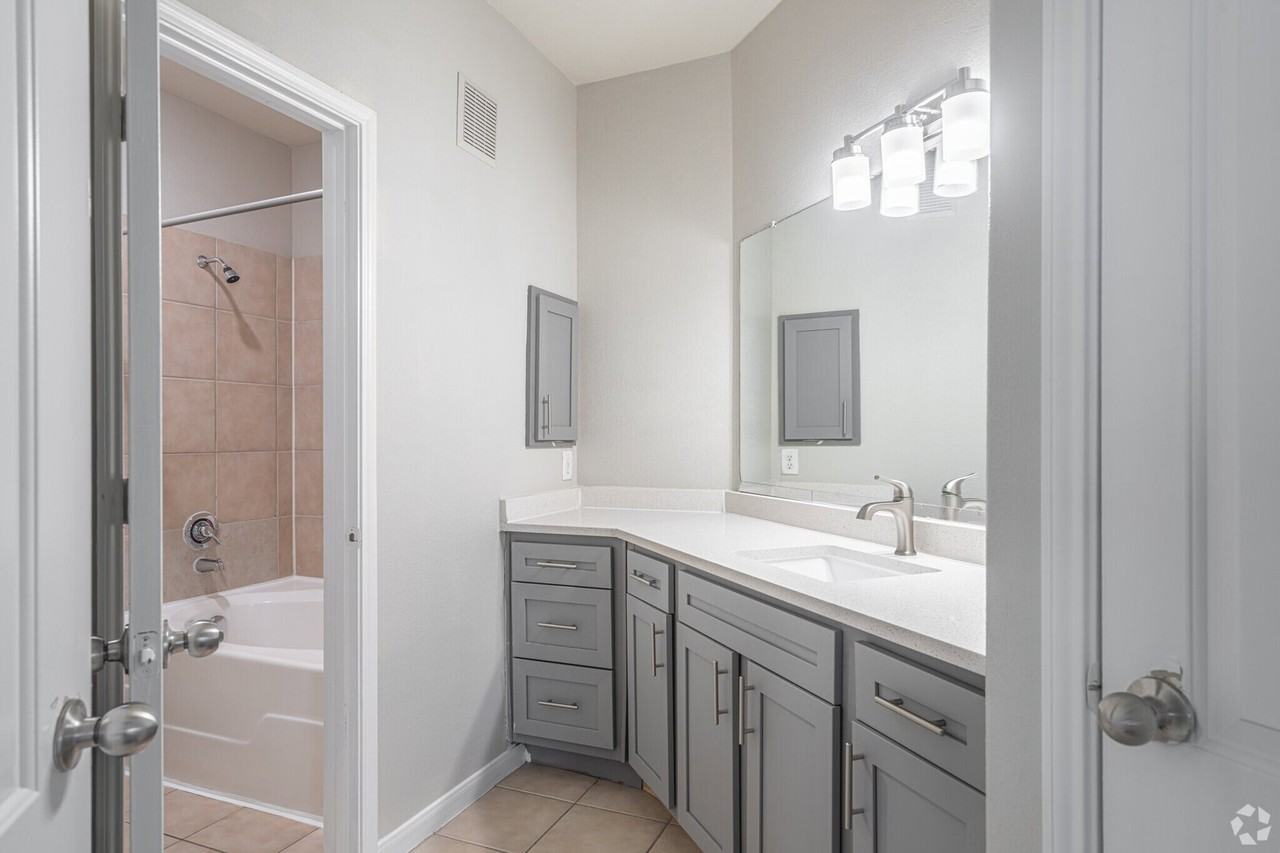 501  Sarah Deel Drive #TL1 - Photo 5 of 5