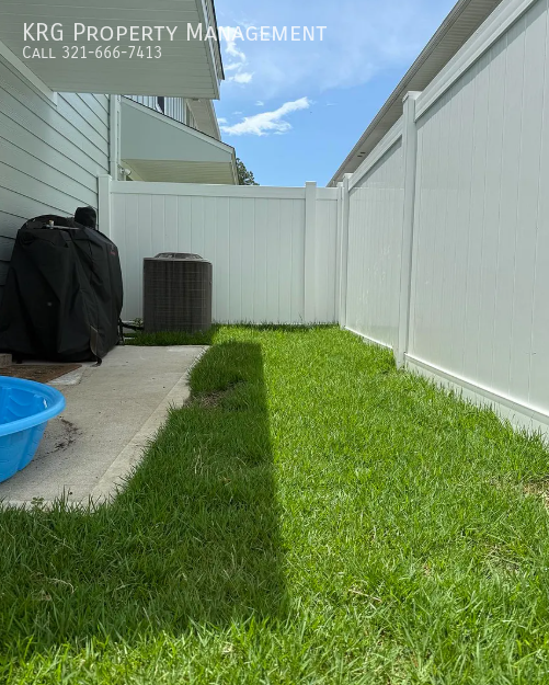 1001 Mclaren Cir - Photo 3 of 14