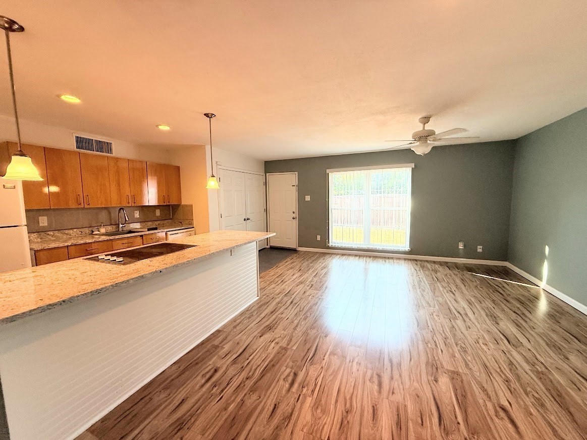 1008 S Jupiter Rd - Photo 4 of 14