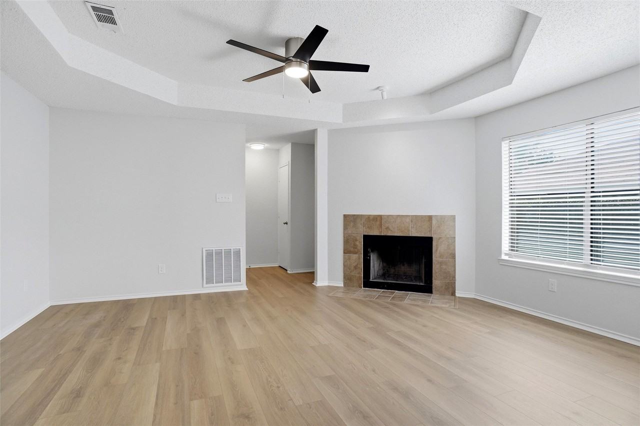 2709 London Ct - Photo 3 of 15