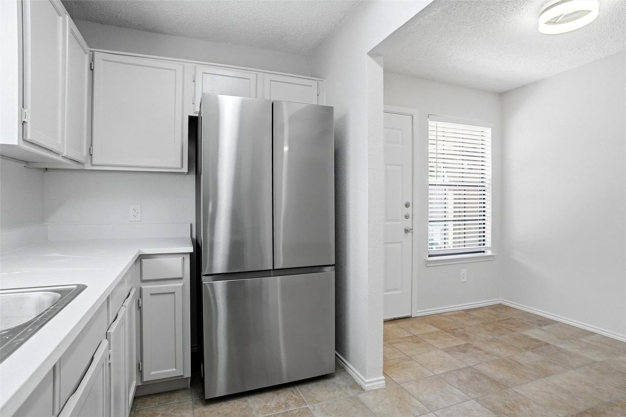 2709 London Ct - Photo 7 of 15