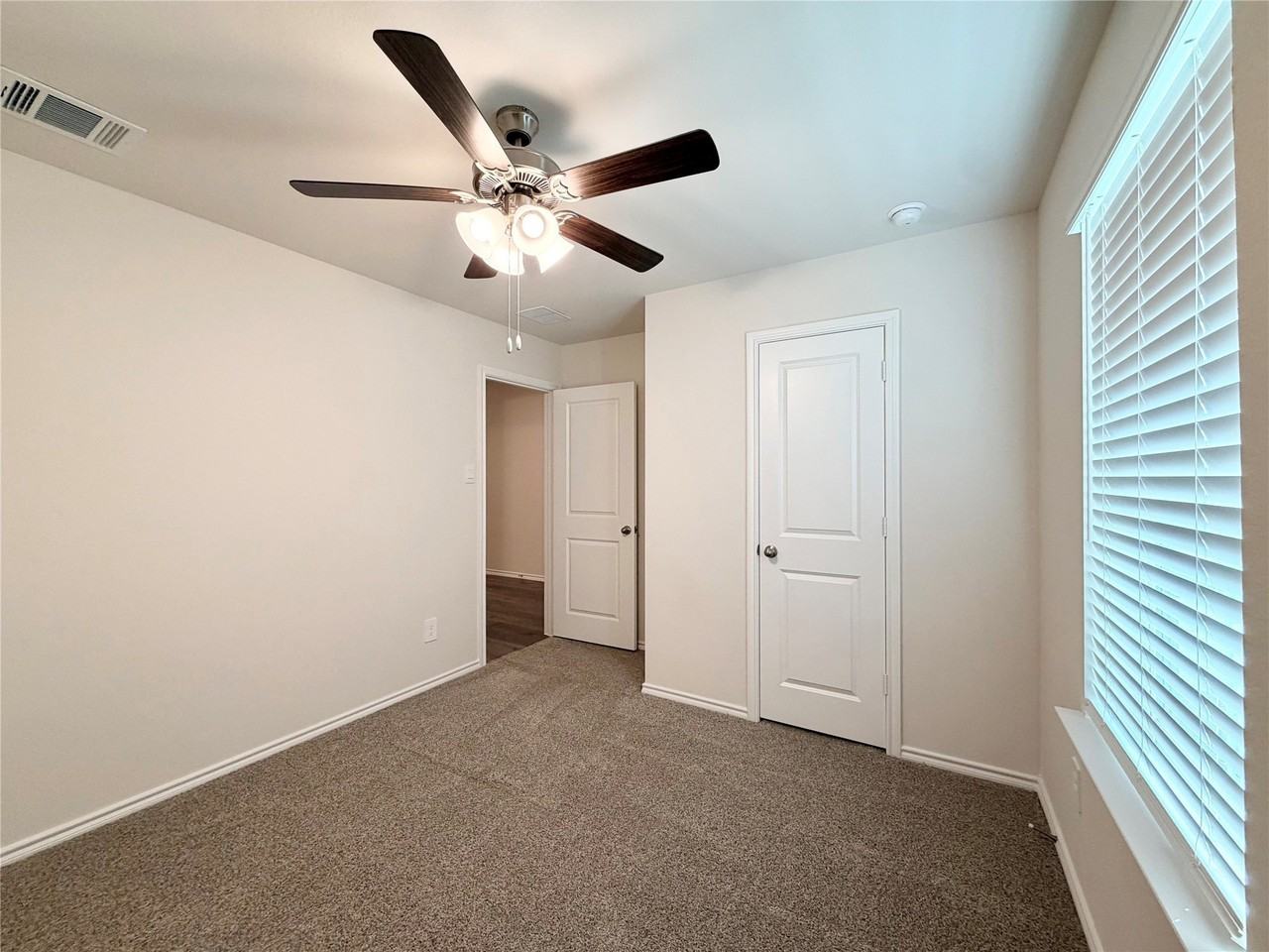 412 Saddle Blanket Dr - Photo 6 of 35