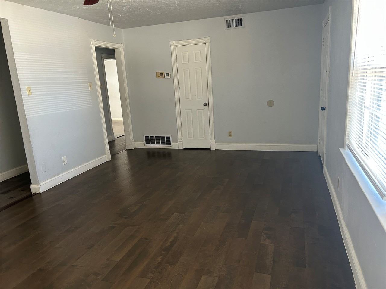 13836 Stardust Ln - Photo 4 of 17