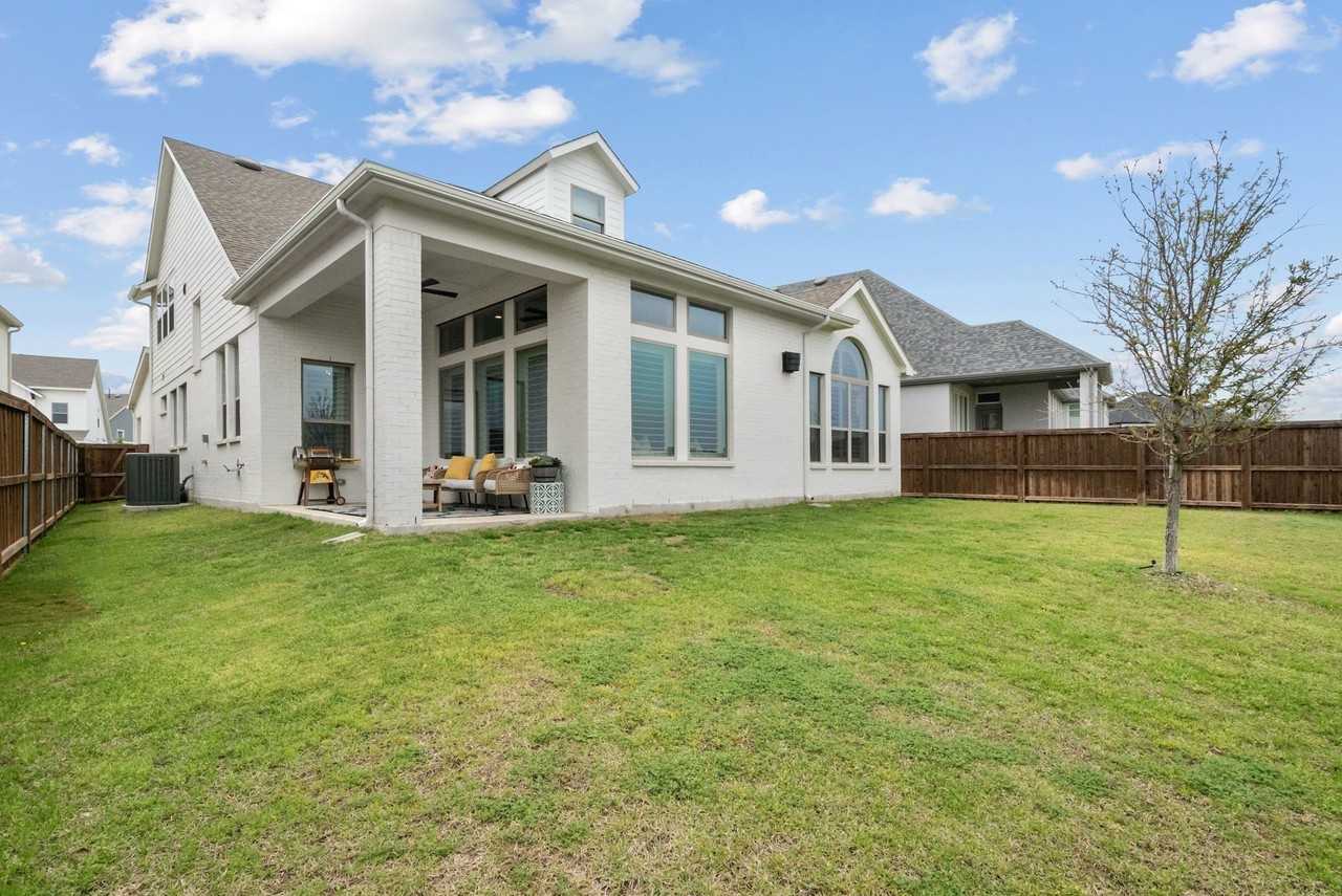 2325 Offerande Dr - Photo 6 of 39