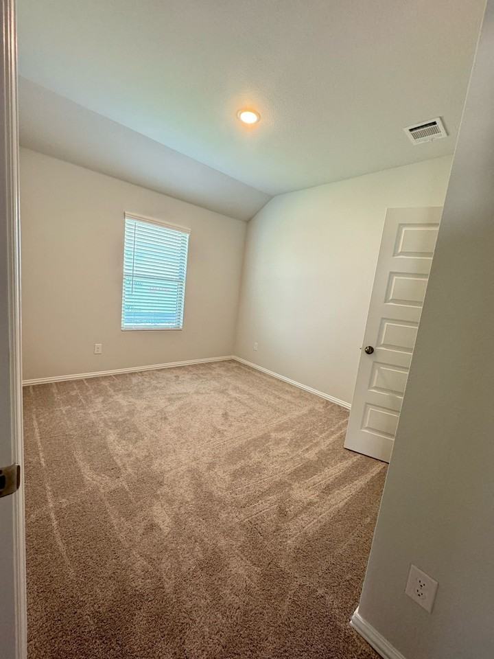 2018 Sycamore Ridge Trl - Photo 6 of 33