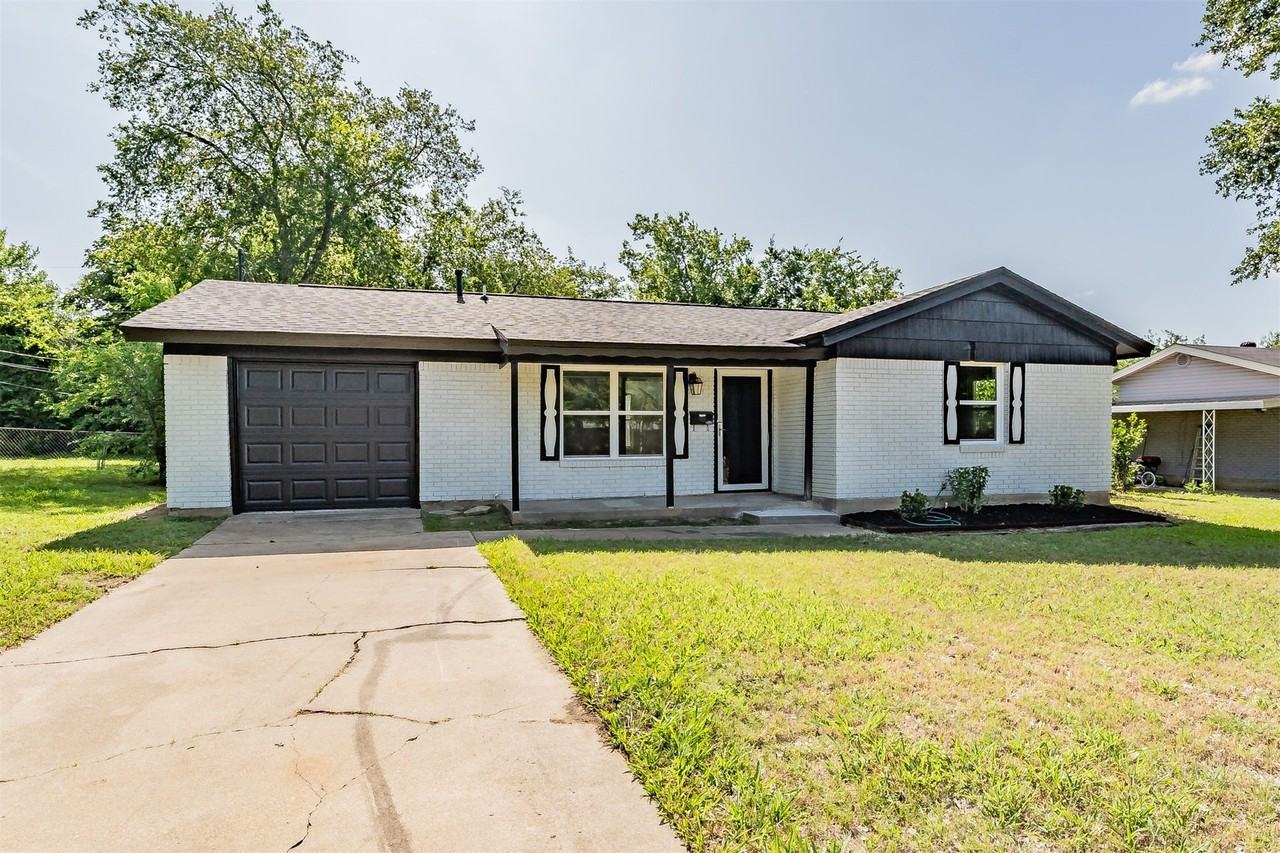 4920 Colorado Blvd - Photo 2 of 40