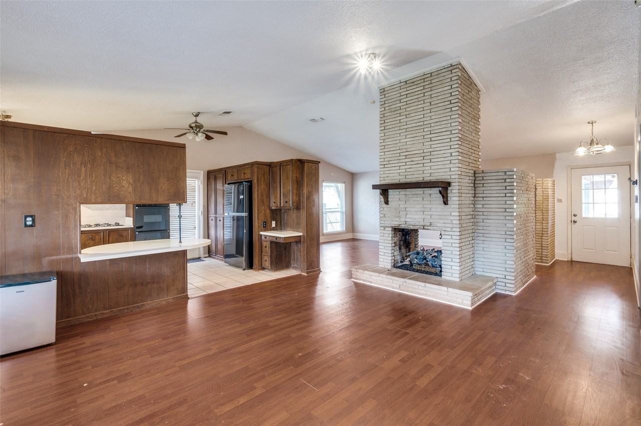 3406 Halifax Dr - Photo 4 of 25