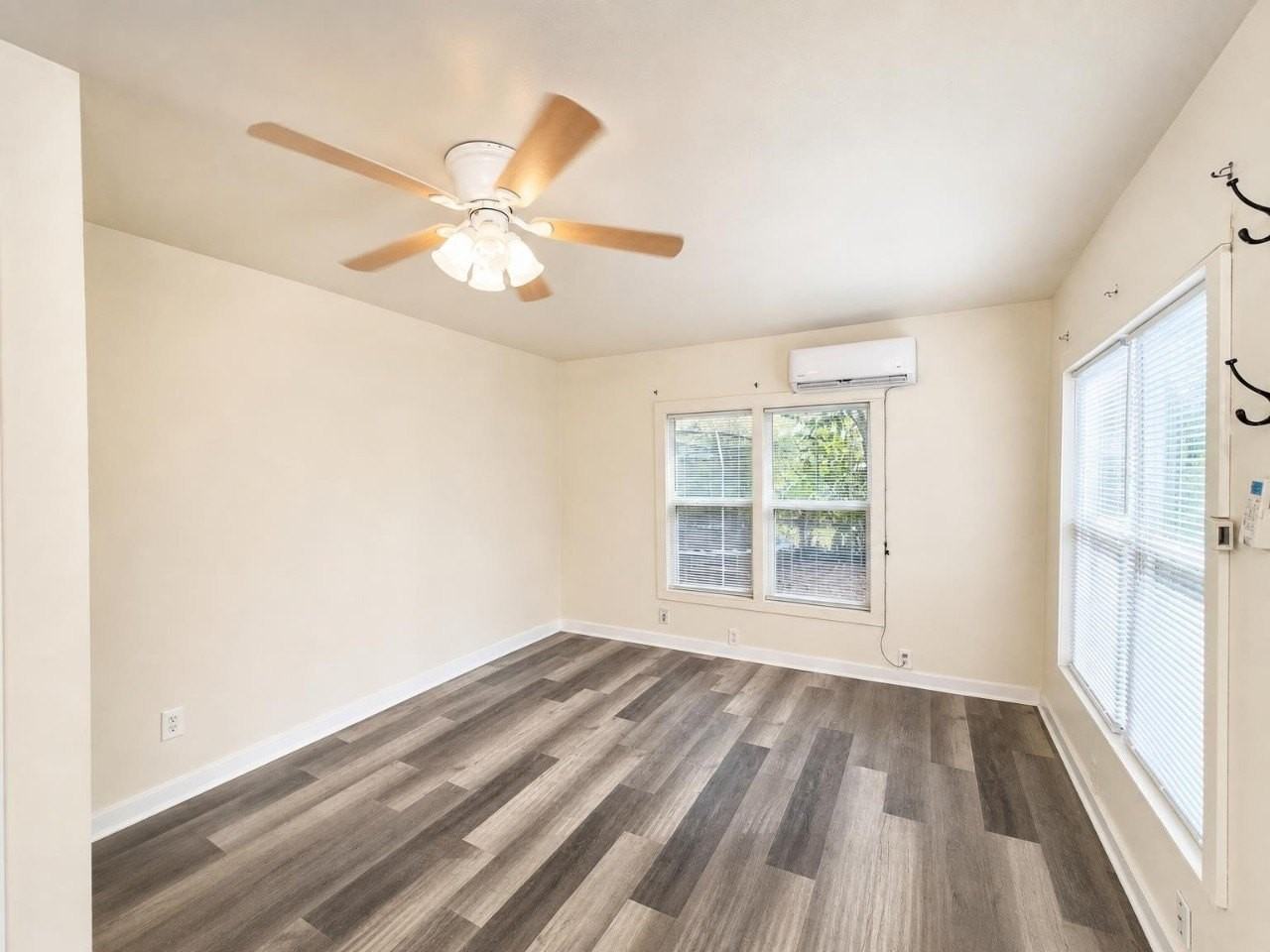 933 Gillham Rd #B - Photo 4 of 7