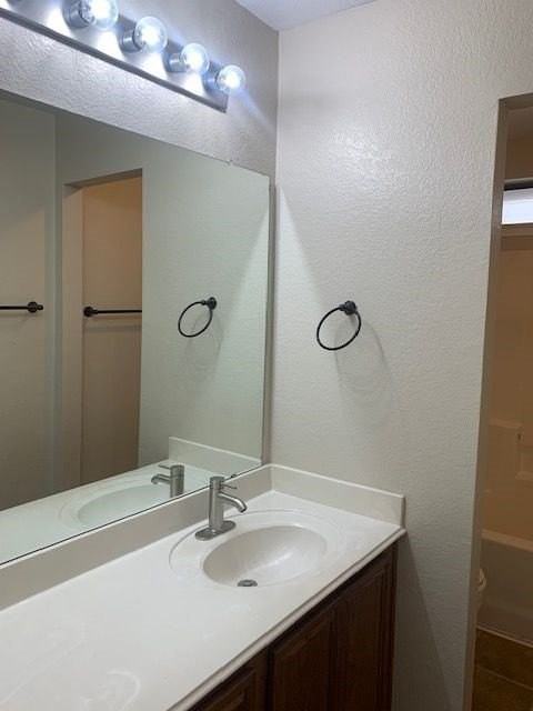10621 Lipan Trl - Photo 5 of 13