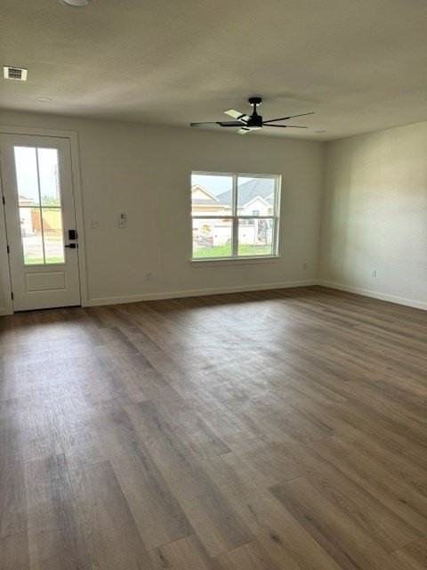 7655 Lake Ridge Pkwy - Photo 3 of 28